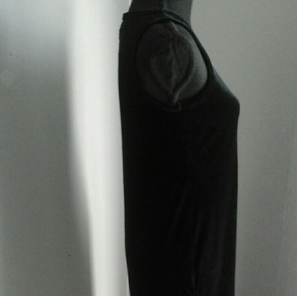 Velvet Dress - Picture 3 of 7